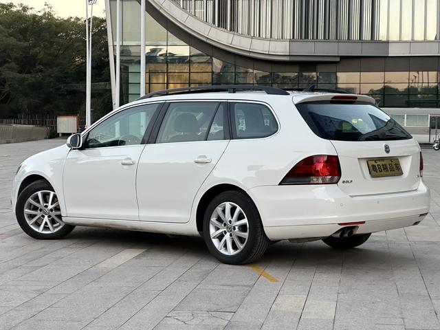 Volkswagen Golf (imported)