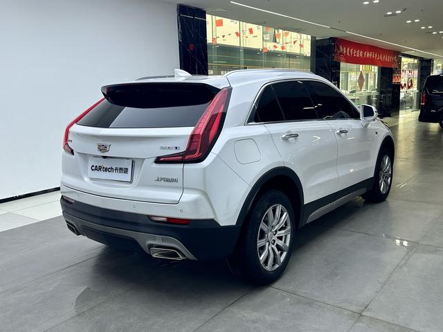 Cadillac XT4