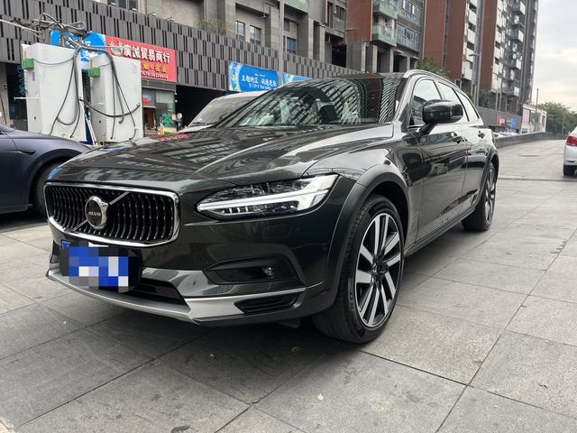 Volvo V90