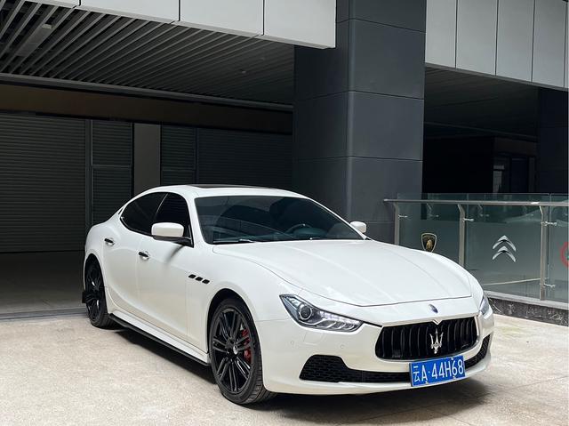 Maserati Ghibli