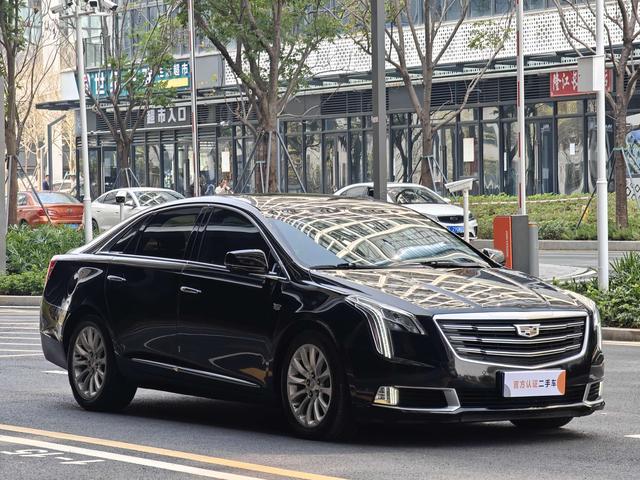 Cadillac XTS