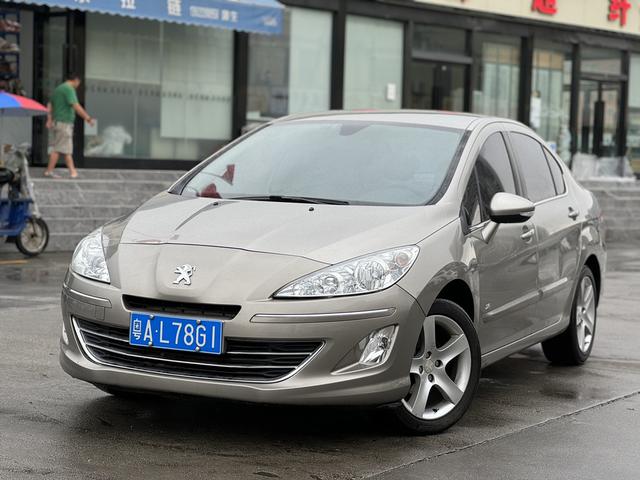 Peugeot 408