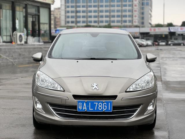 Peugeot 408