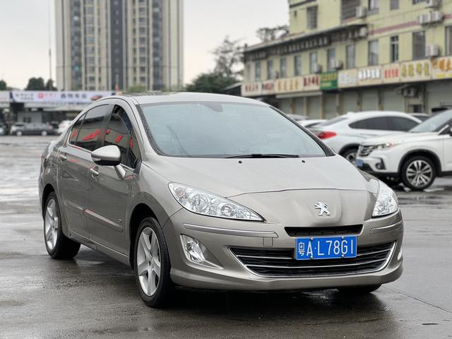 Peugeot 408