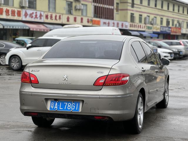 Peugeot 408