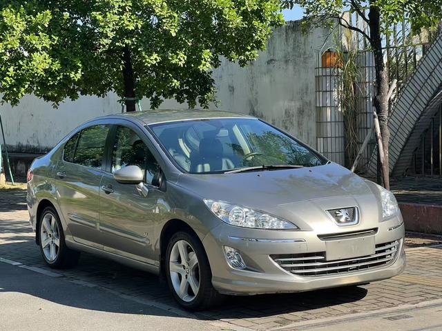 Peugeot 408