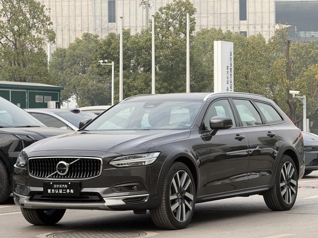 Volvo V90