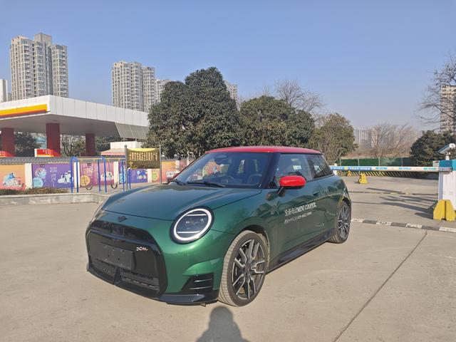 MINI ELECTRIC  COOPER