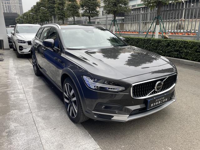 Volvo V90