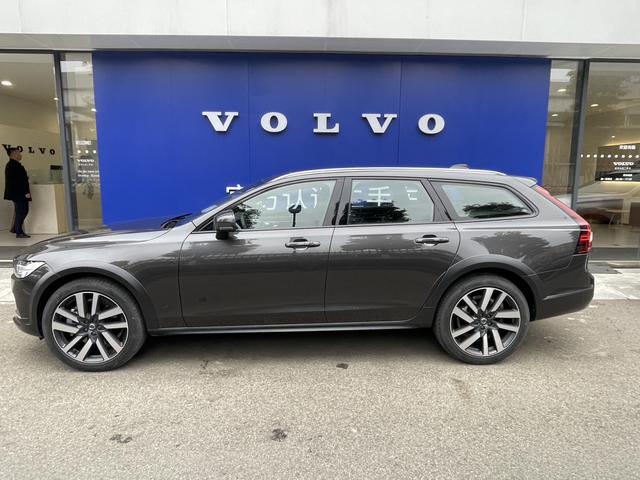 Volvo V90