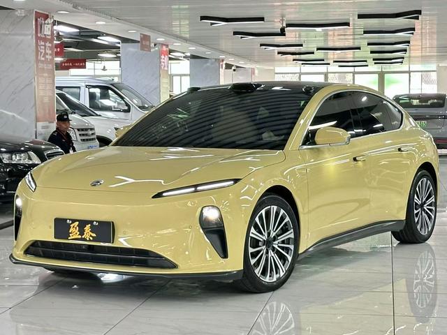 NIO ET5