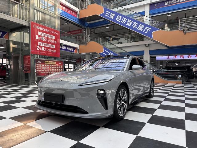 NIO ET5