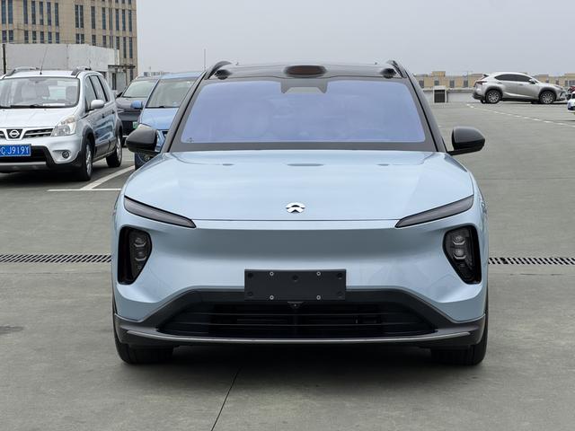 NIO ES6