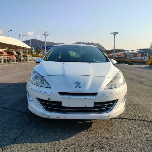 Peugeot 408