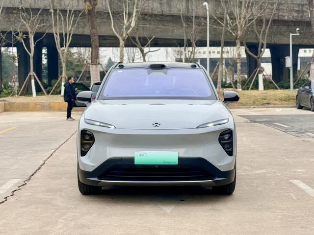 NIO ES7