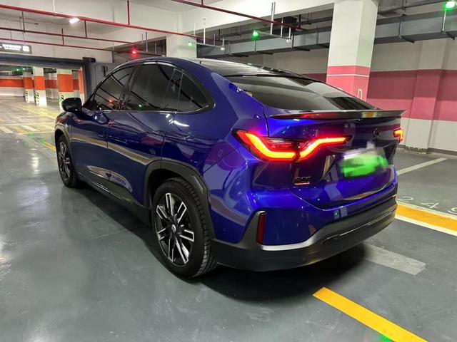 NIO EC6