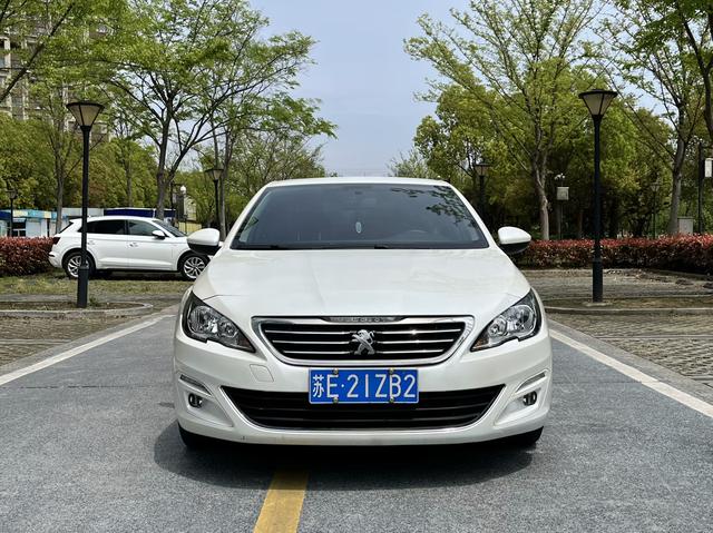 Peugeot 408