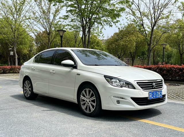 Peugeot 408