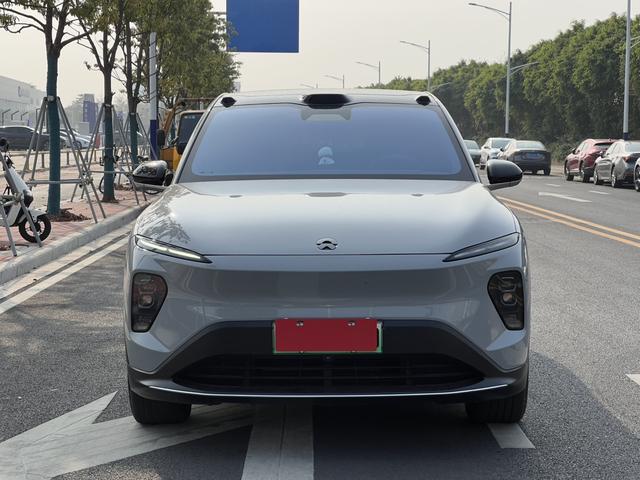 NIO EC7