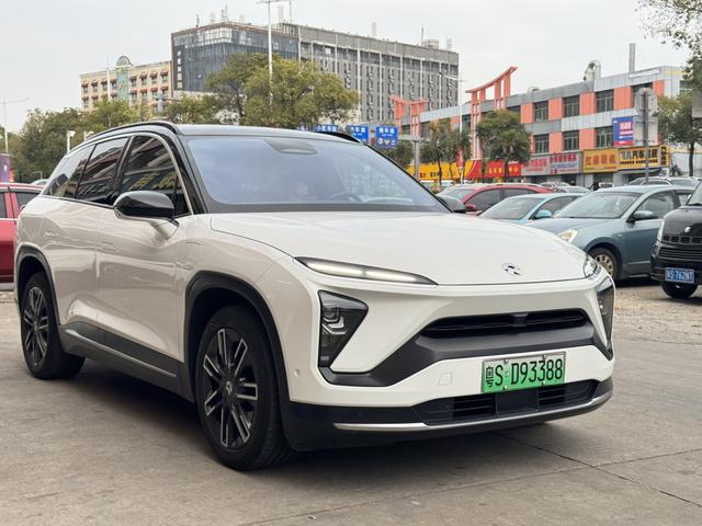 NIO ES6