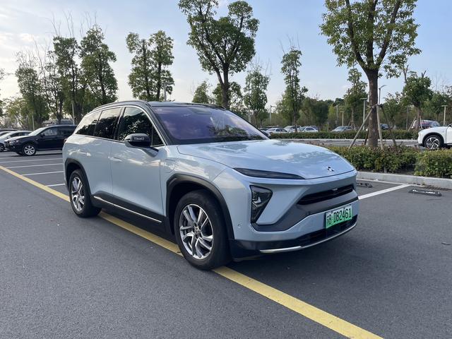 NIO ES6