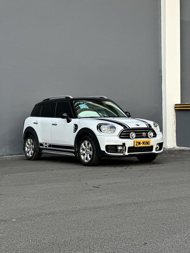 MINI COUNTRYMAN