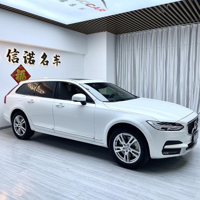 Volvo V90