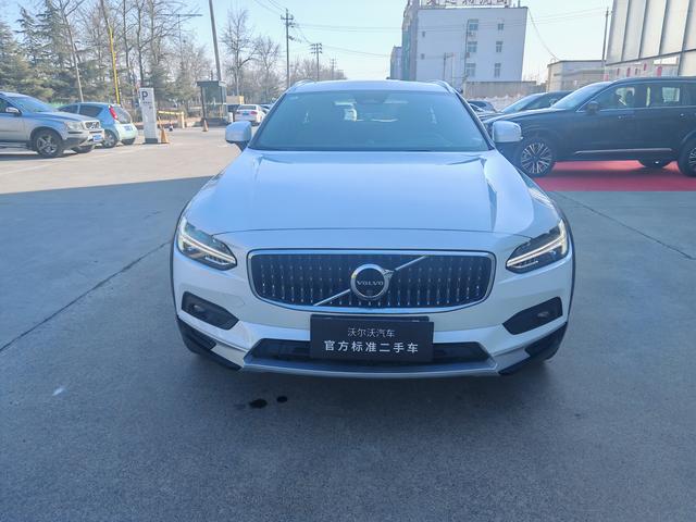 Volvo V90