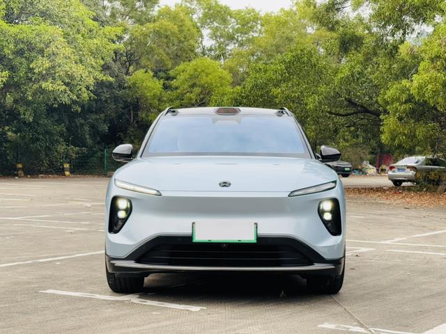 NIO ES6