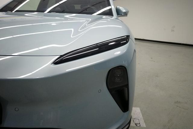 NIO ET5