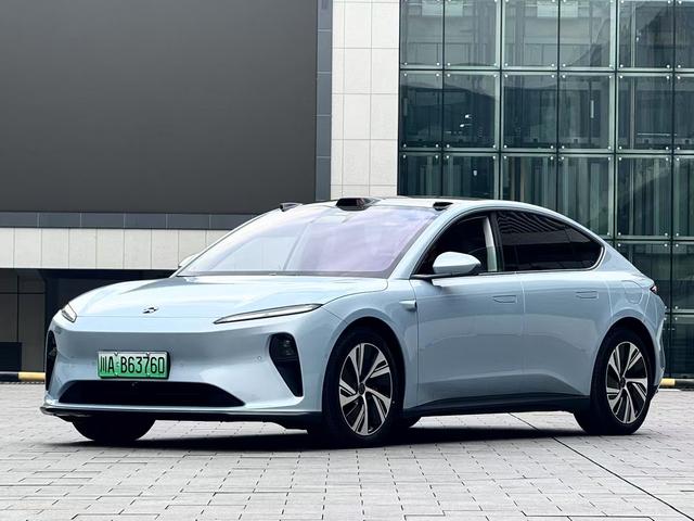 NIO ET5