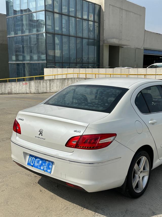 Peugeot 408