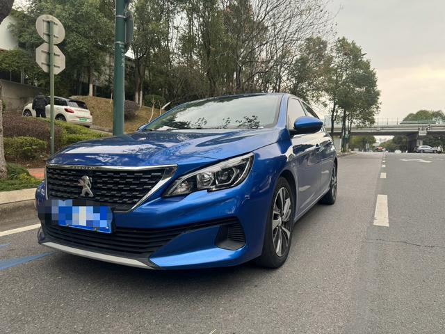 Peugeot 408