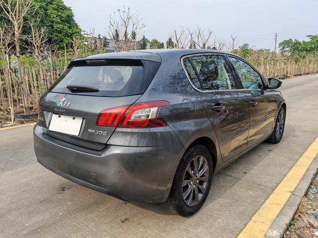 Peugeot 308S