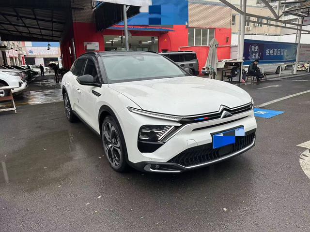 Citroën Versailles C5 X