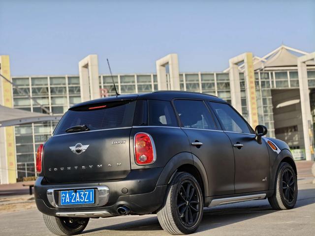 MINI COUNTRYMAN