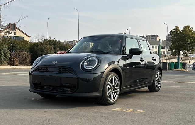 MINI MINI