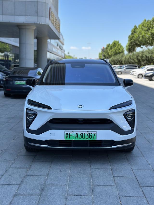 NIO ES6