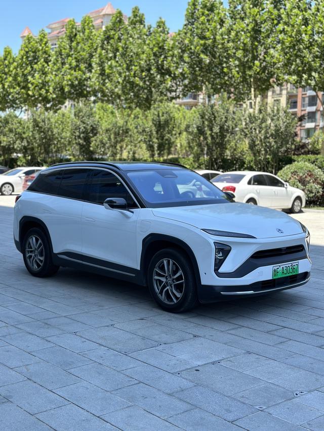 NIO ES6