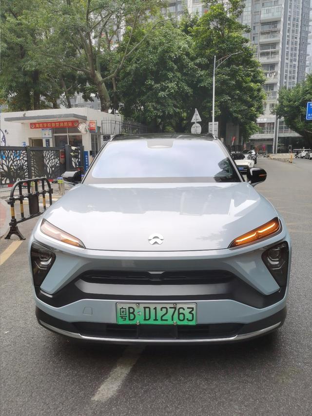 NIO ES6