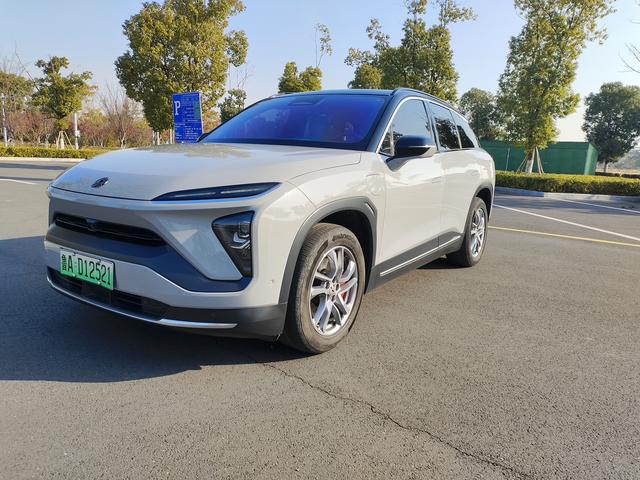 NIO ES6