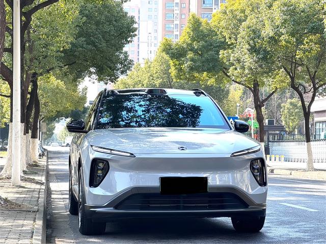 NIO ES6