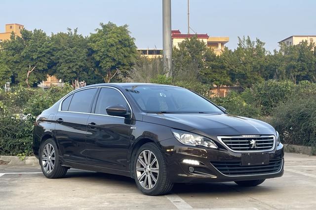 Peugeot 408