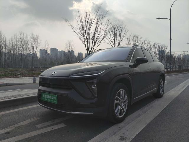 NIO ES6