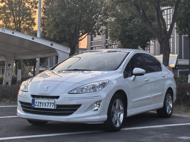 Peugeot 408