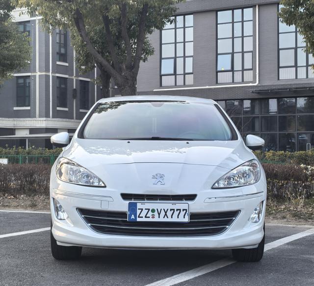 Peugeot 408