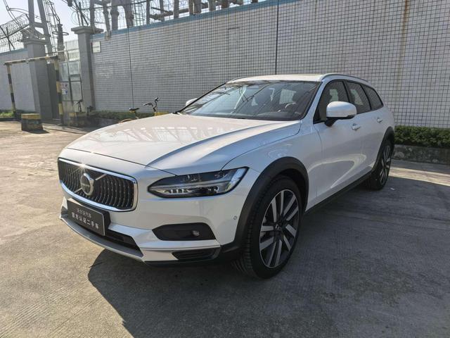 Volvo V90