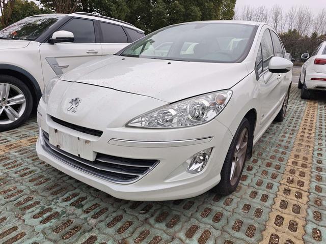 Peugeot 408