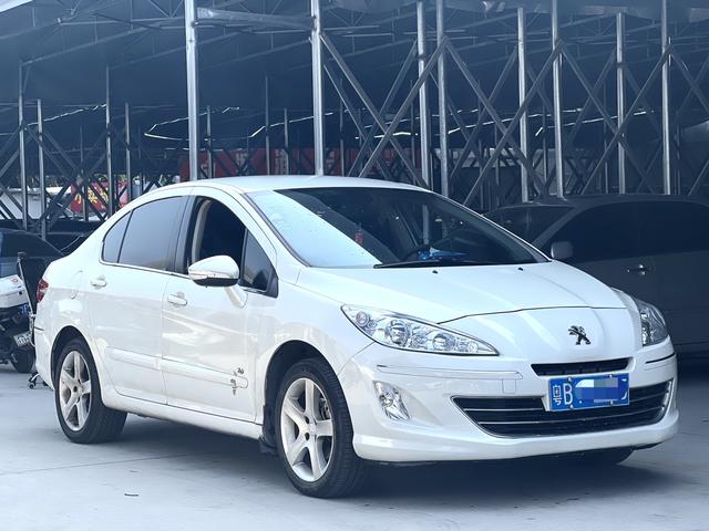 Peugeot 408