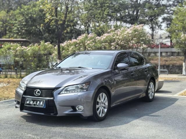 Lexus GS